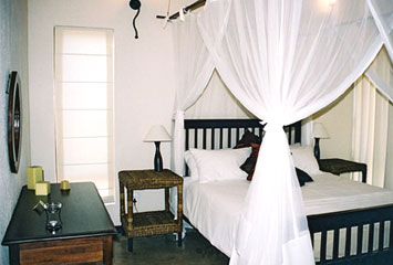 Queen Bedroom